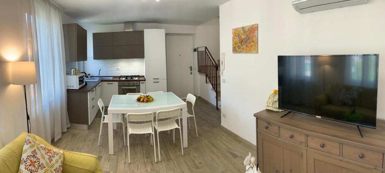 Casa La Wanda - Camaiore Toscana - 2 Bedroom & Terrace Eksteriør billede